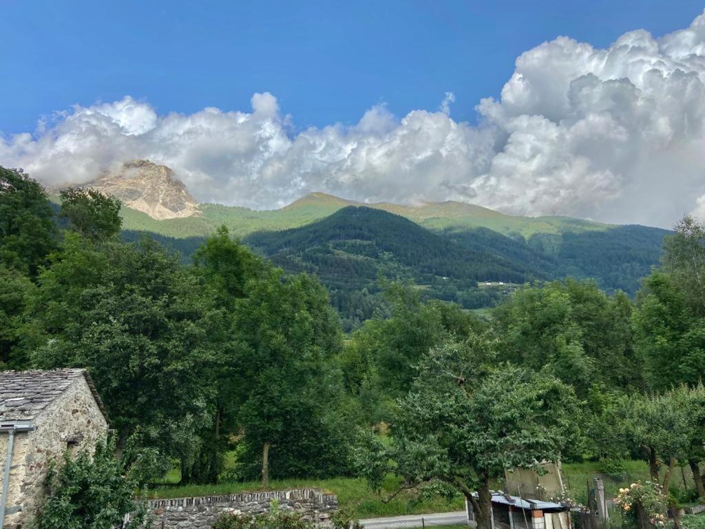 Chasa Sassalbo Panzió Poschiavo Kültér fotó